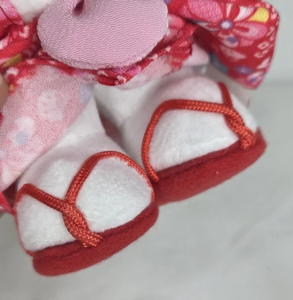 Sanrio- Hello Kitty White Plush Toy With A Bow - Picture 6 of 7